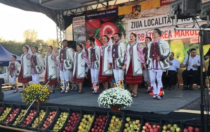 Ansamblul folcloric ”Doina Bascovului”,  aplaudat la scena deschisa  la ”Sărbătoarea Marului’