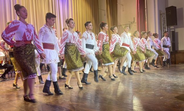 Activitate artistică intensă a Ansamblului ”Doina Bascovului ” al  Casei de Cultură Bascov