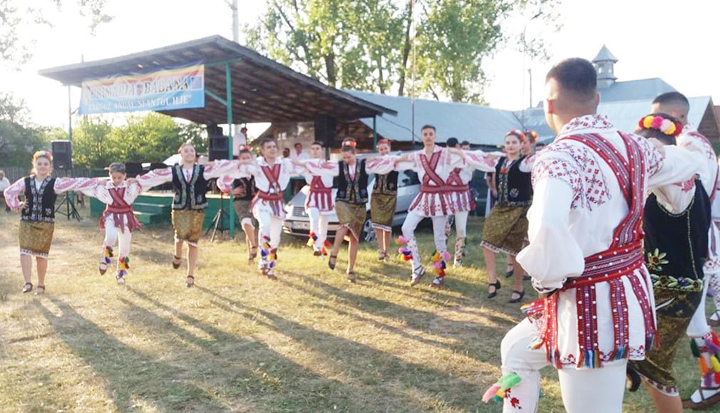 Casa de Cultura a Comunei Bascov isi reia activitatea prin participări la evenimente în țară