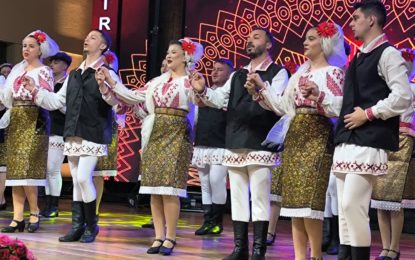Dansatorii Ansamblului ”Doina Bascovului”, prestatie de excelenta in cadrul spectacolului ”Traditii muntenesti”!