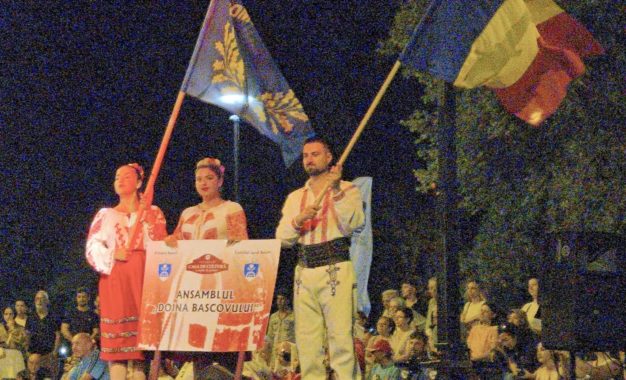 Dansatorii bascoveni au făcut senzație pe scena Festivalului Internațional ’’TROYA’’ Dance and Competition din Canakkale, Turcia!
